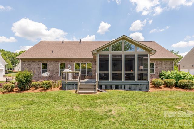 7032 Kidwelly Lane, Matthews, NC 28104