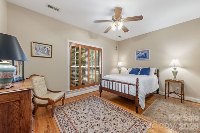 7032 Kidwelly Lane, Matthews, NC 28104