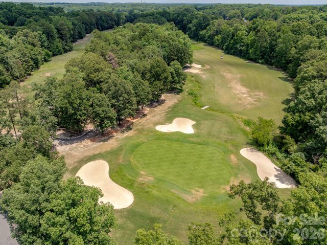 7032 Kidwelly Lane, Matthews, NC 28104