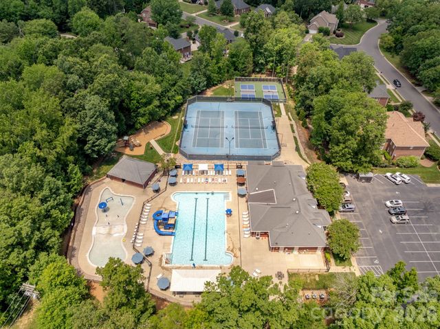 7032 Kidwelly Lane, Matthews, NC 28104