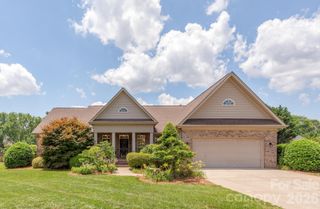 7032 Kidwelly Lane, Matthews, NC 28104