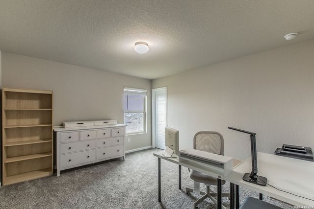 7045 Vista Loop, Live Oak, TX 78233