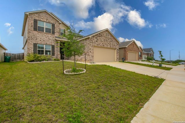 7045 Vista Loop, Live Oak, TX 78233