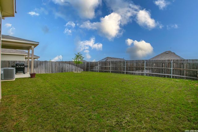 7045 Vista Loop, Live Oak, TX 78233