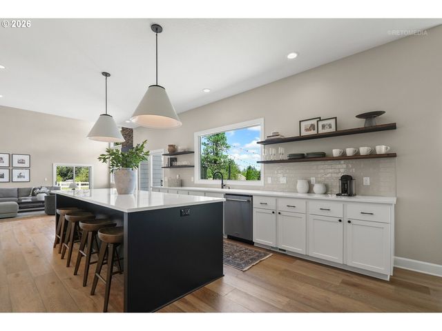 17440 Sw REUSSER Ct, Beaverton, OR 97007