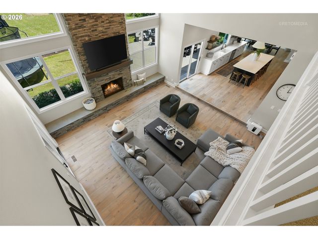 17440 Sw REUSSER Ct, Beaverton, OR 97007