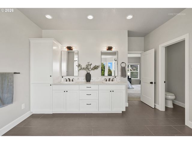 17440 Sw REUSSER Ct, Beaverton, OR 97007
