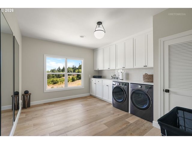 17440 Sw REUSSER Ct, Beaverton, OR 97007