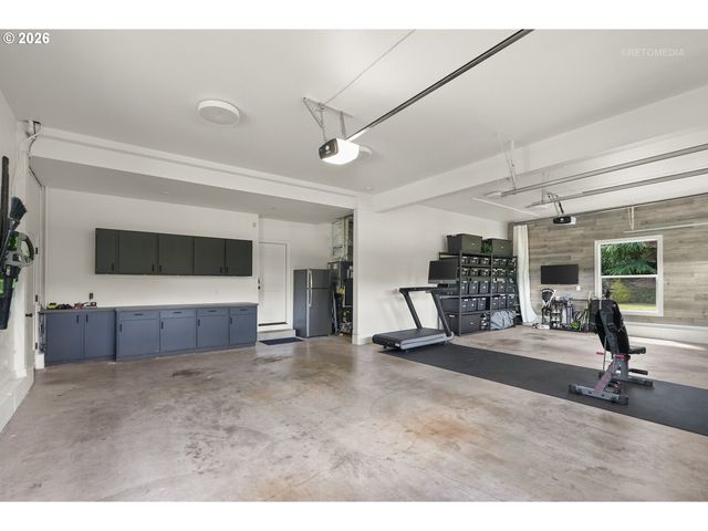 17440 Sw REUSSER Ct, Beaverton, OR 97007