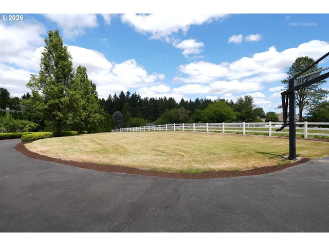17440 Sw REUSSER Ct, Beaverton, OR 97007