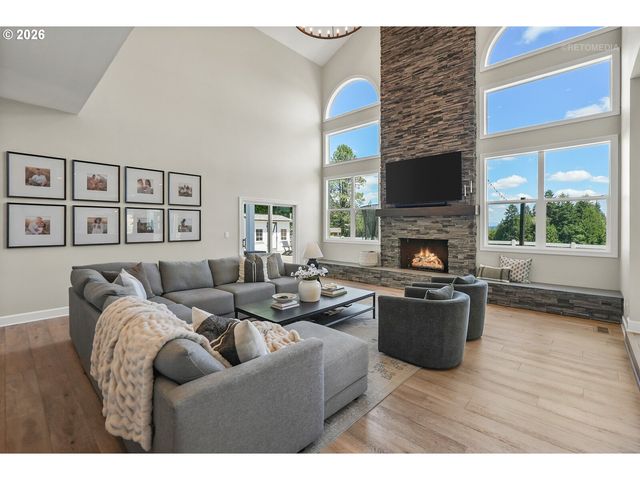 17440 Sw REUSSER Ct, Beaverton, OR 97007