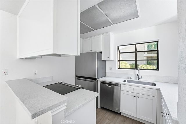 85 Lakepines, Irvine, CA 92620