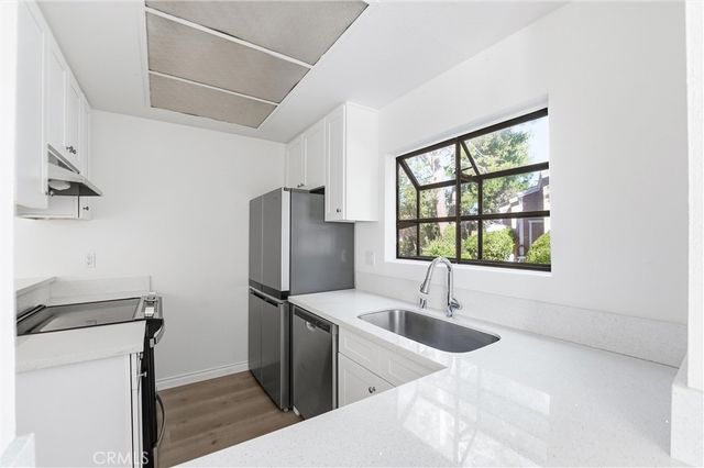 85 Lakepines, Irvine, CA 92620