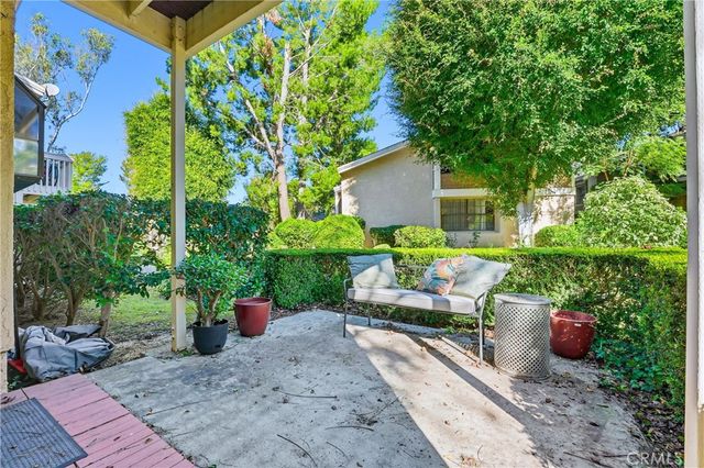 85 Lakepines, Irvine, CA 92620