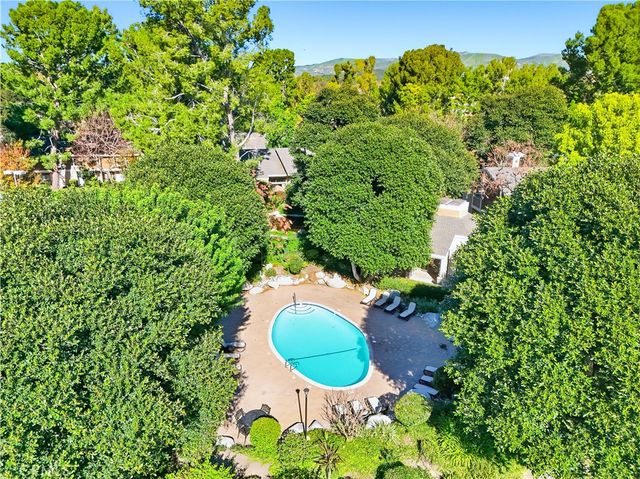 85 Lakepines, Irvine, CA 92620