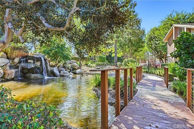 85 Lakepines, Irvine, CA 92620
