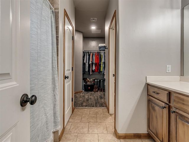 11521 SW 25th Street, Yukon, OK 73099