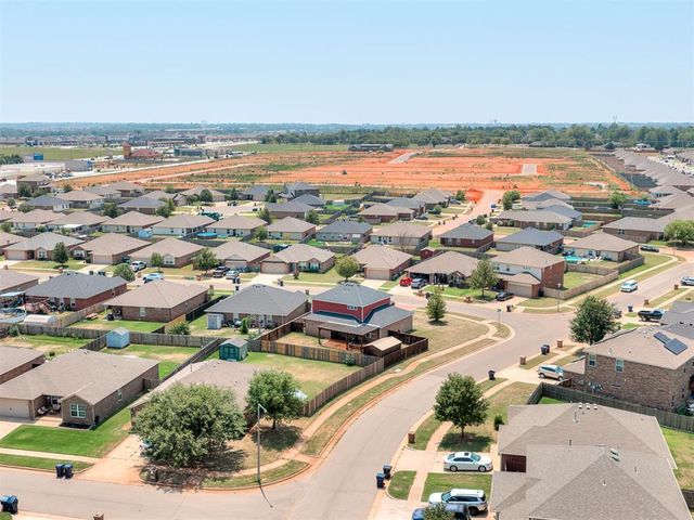 11521 SW 25th Street, Yukon, OK 73099