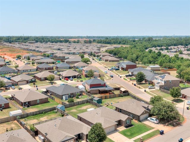 11521 SW 25th Street, Yukon, OK 73099