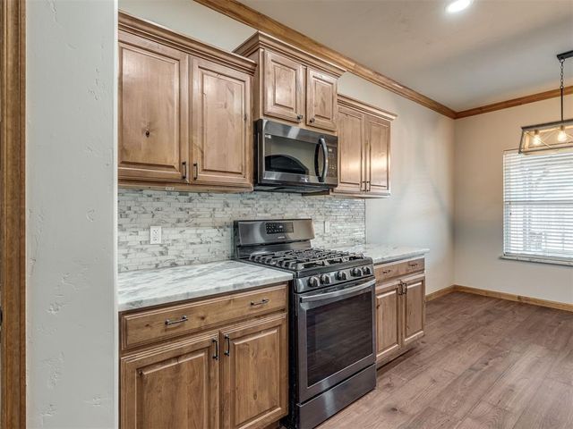 11521 SW 25th Street, Yukon, OK 73099