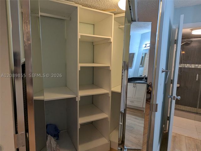 9999 Summerbreeze Dr 513, Sunrise, FL 33322