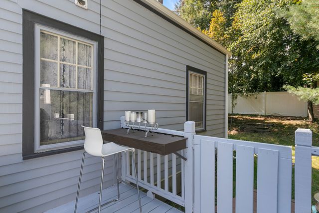 39 Glendale Drive, Waterbury, CT 06708