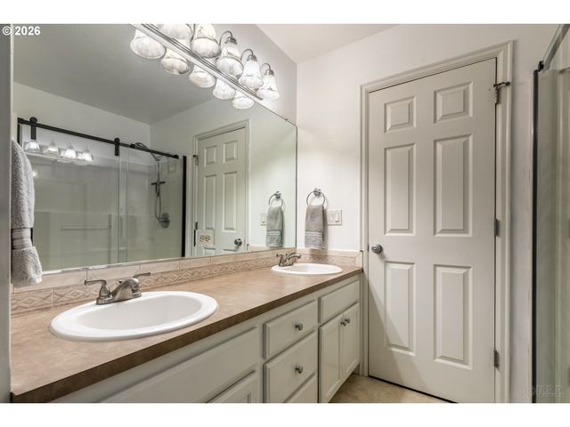 59600 BARR Ave, St Helens, OR 97051