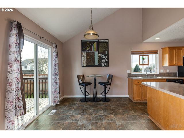 59600 BARR Ave, St Helens, OR 97051