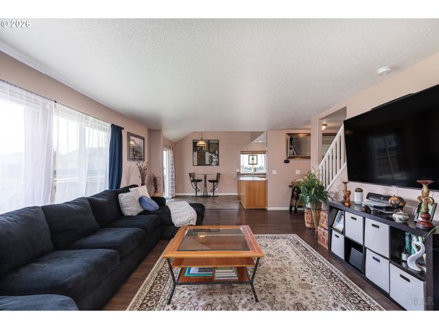 59600 BARR Ave, St Helens, OR 97051