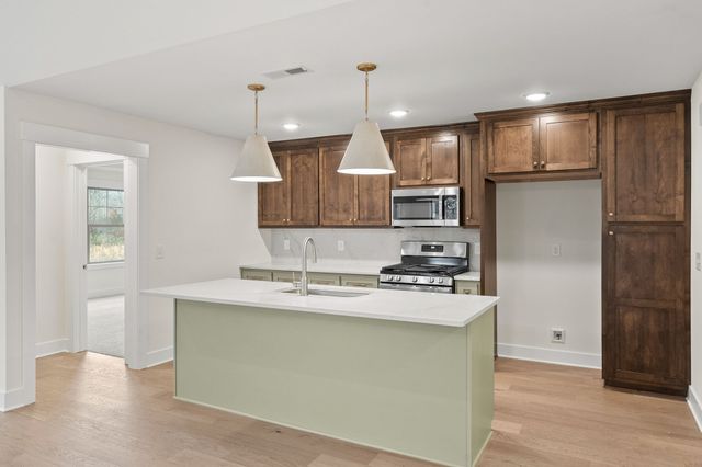 1620 Collins View Way, Clarksville, TN 37043