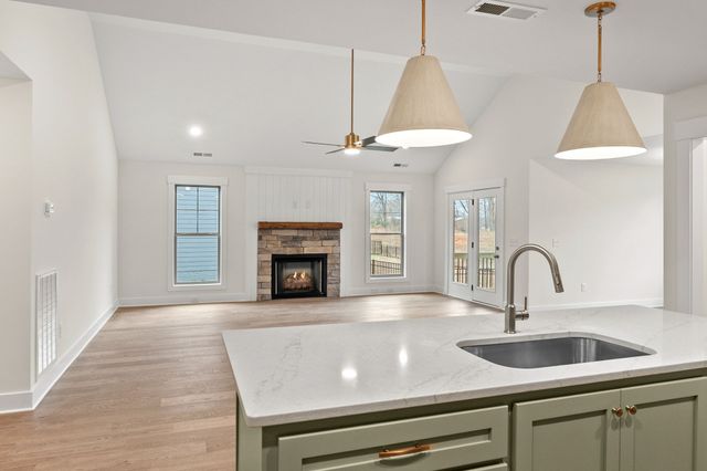 1620 Collins View Way, Clarksville, TN 37043