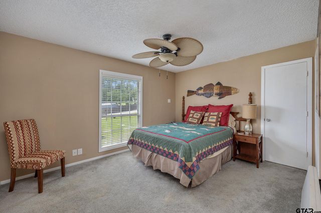 17414 Lakeview Dr, Flint, TX 75762