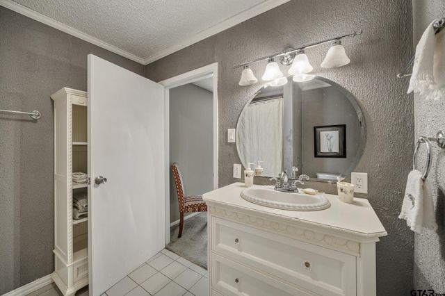 17414 Lakeview Dr, Flint, TX 75762