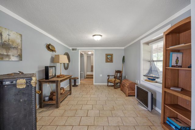 17414 Lakeview Dr, Flint, TX 75762