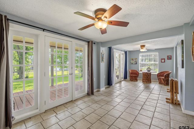 17414 Lakeview Dr, Flint, TX 75762