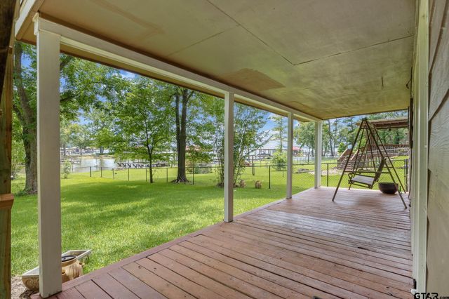 17414 Lakeview Dr, Flint, TX 75762
