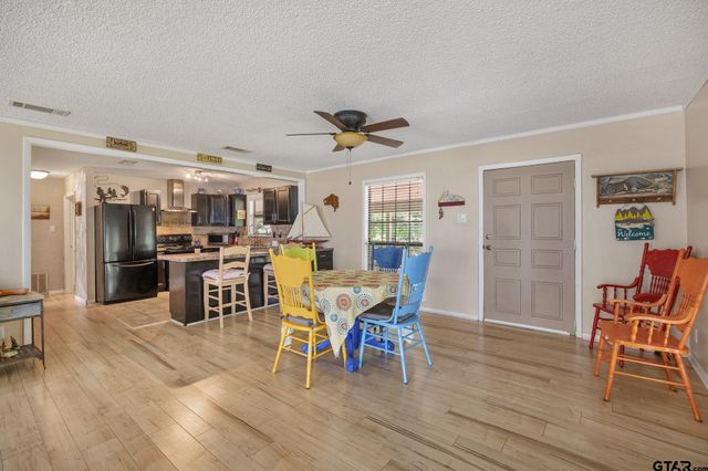 17414 Lakeview Dr, Flint, TX 75762