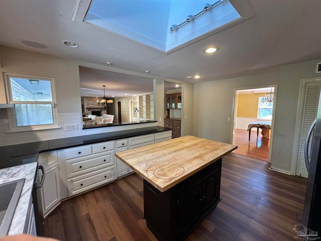 1280 Stow Ave, Pensacola, FL 32503