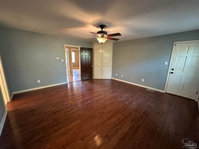 1280 Stow Ave, Pensacola, FL 32503