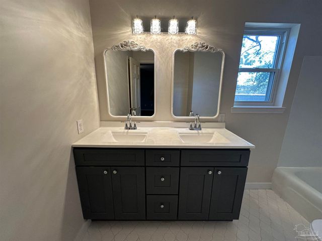 1280 Stow Ave, Pensacola, FL 32503