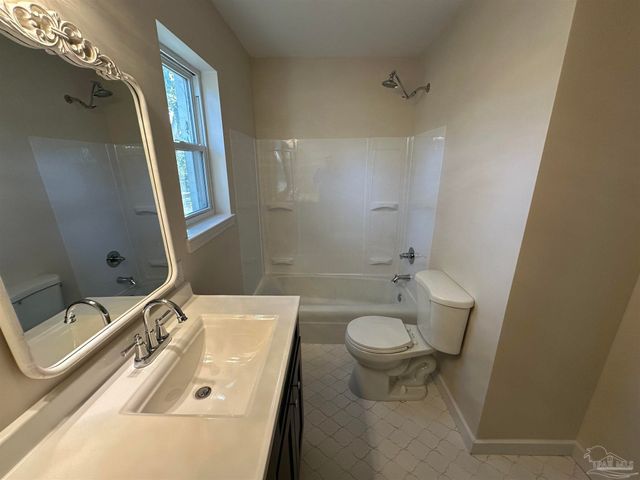 1280 Stow Ave, Pensacola, FL 32503