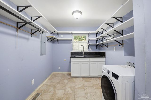 1280 Stow Ave, Pensacola, FL 32503