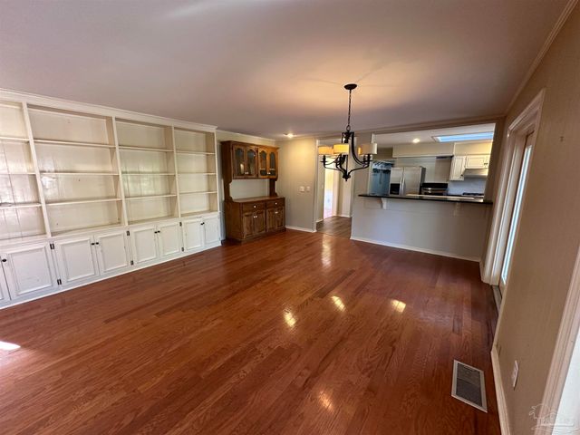 1280 Stow Ave, Pensacola, FL 32503