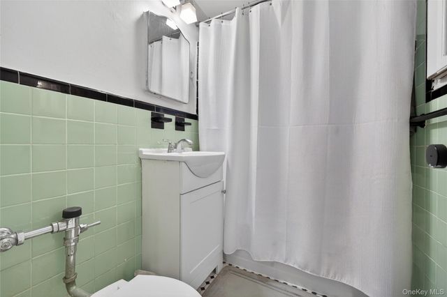 8385 116th Street 4L, Kew Gardens, NY 11418