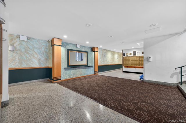 8385 116th Street 4L, Kew Gardens, NY 11418