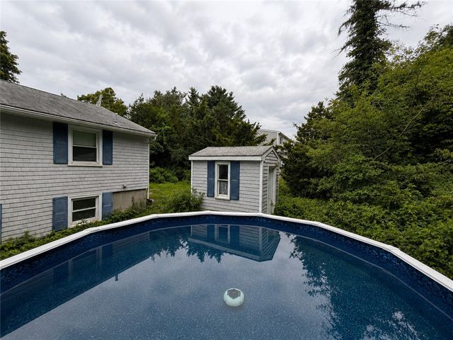 123 Wampanoag Road, Warwick, RI 02818