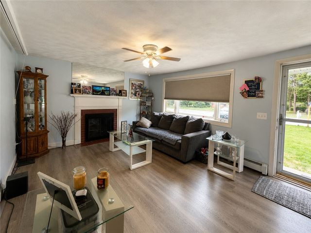 123 Wampanoag Road, Warwick, RI 02818
