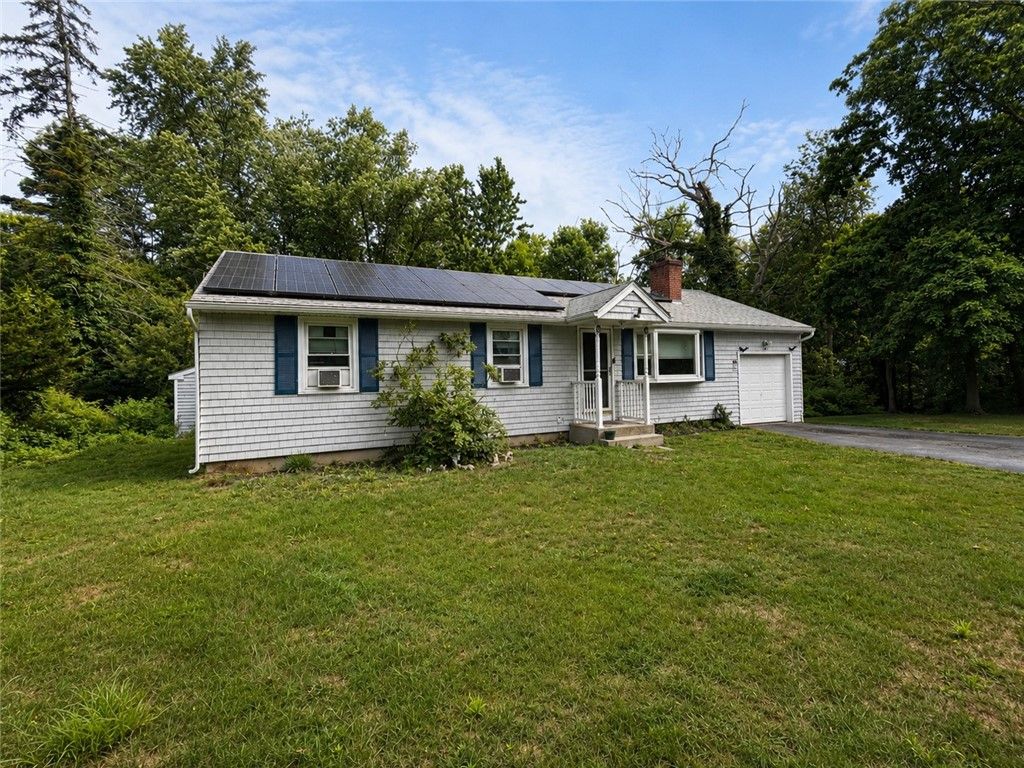 123 Wampanoag Road, Warwick, RI 02818