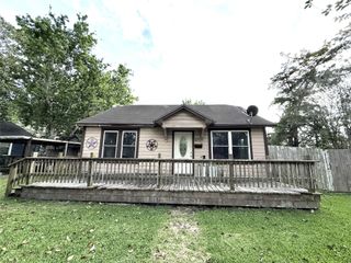 507 N Orange Street, Sweeny, TX 77480