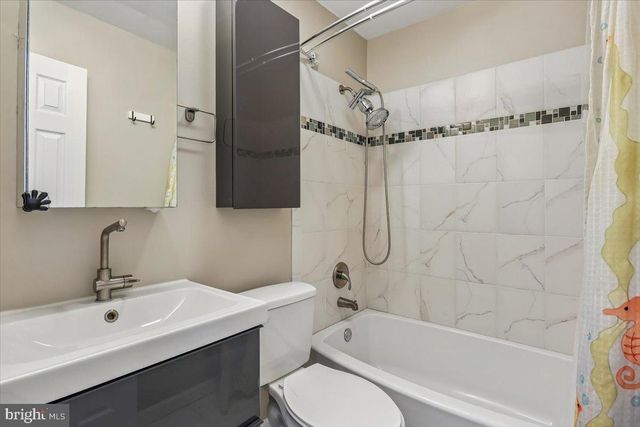 3 CINZANO CT, Gaithersburg, MD 20878